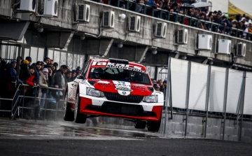 Csomós Mixi: Komoly feladat és fantasztikus élmény egy Skoda Fabia R5