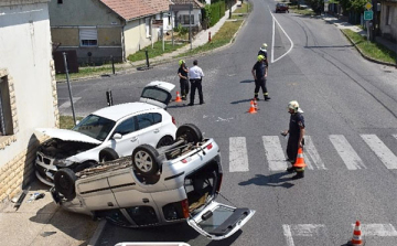 Egy tucat közlekedési baleset történt Tolna vármegye útjain július második hétvégéjén 
